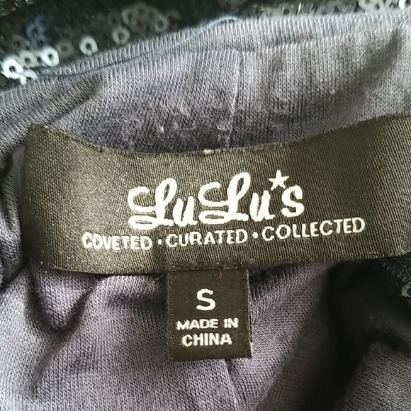 Elegant Navy Sequin Gown - Picture 5 of 5